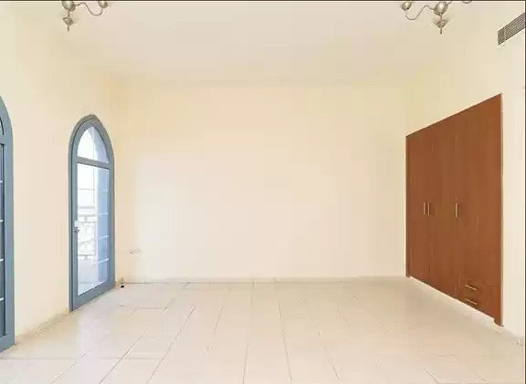 住宅 就绪物业 工作室 U/F 公寓  出租 在 迪拜 #23258 - 1  image 